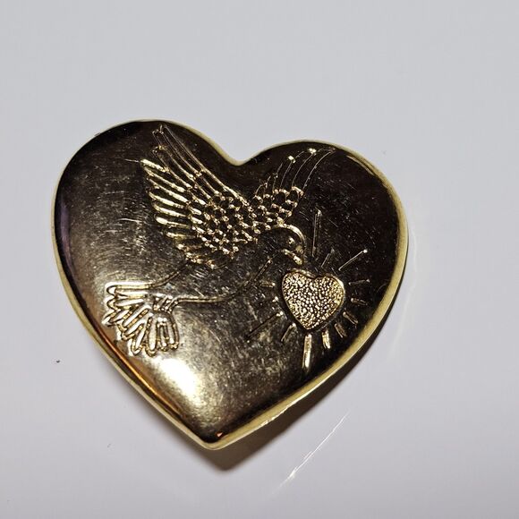 Vtg Heart Brooch Religious Dove “The Variety Club” Pin God's Bright Gold Tone - Picture 10 of 10